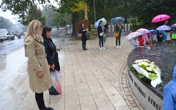 Dječija nedjelja: Sjećanje na ubijenu djecu Sarajeva i tragično stradale bebe iz Doma za djecu bez roditeljskog staranja
